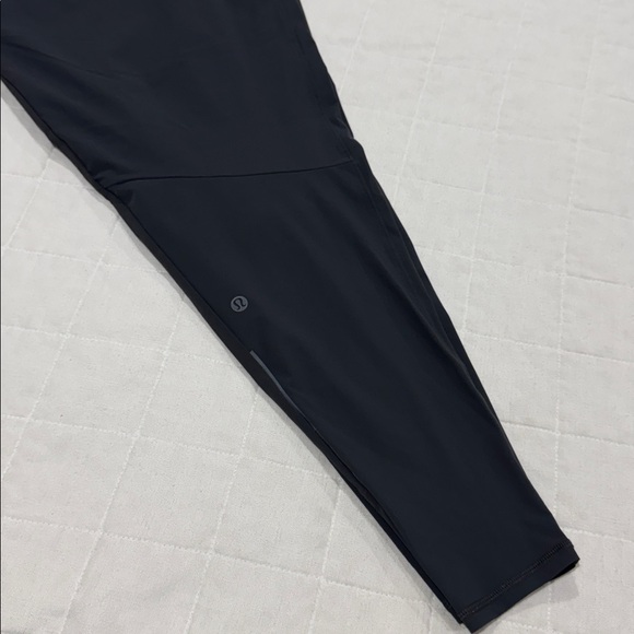 Lululemon Switch Up Pants - Picture 11 of 11